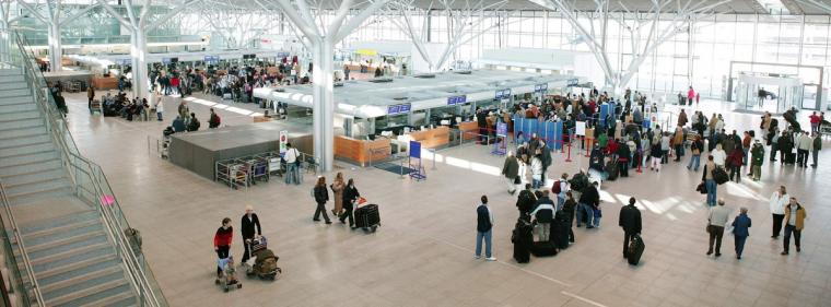 Enerige & Management > Elektrofahrzeuge - Flughafen Stuttgart elektrifiziert das Vorfeld