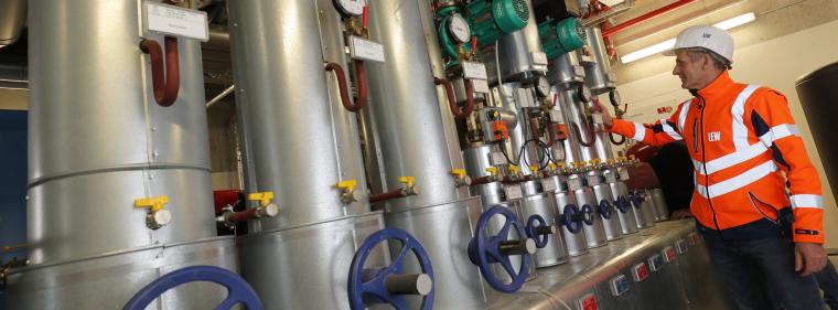 Enerige & Management > BHKW - BHKW heizt Fußballfans ein