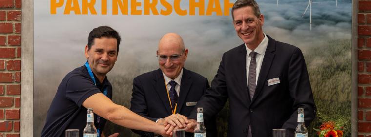 Enerige & Management > Auftrag - Gute Geschäfte auf der Husum Wind