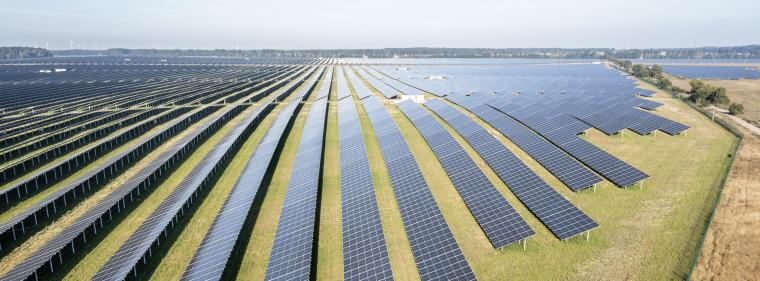 Enerige & Management > Photovoltaik - EnBW nimmt größte Solaranlage in Deutschland in Betrieb