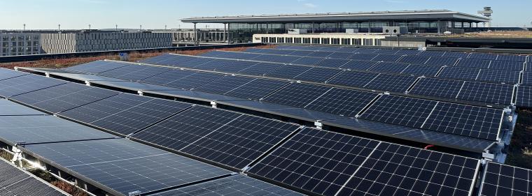 Enerige & Management > Photovoltaik - Pünktliche PV-Bauarbeiten am BER - nach vier Jahren