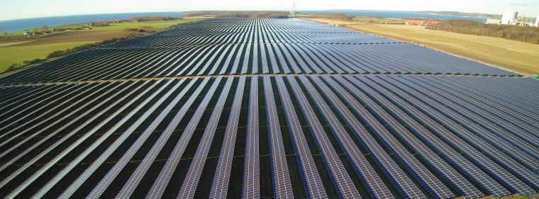 Enerige & Management > Photovoltaik - Größtes Solarkraftwerk der Welt entsteht in Abu Dhabi