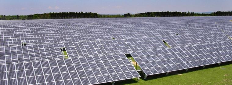 Enerige & Management > Photovoltaik - Dritte PV-Freiflächenausschreibung startet     