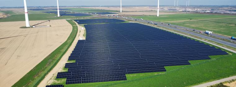 Enerige & Management > Photovoltaik - RWE-Solarpark bei Garzweiler erreicht 105 MW