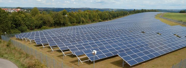 Enerige & Management > Photovoltaik - Trianel kombiniert Solar-Anlagen mit Batteriespeichern