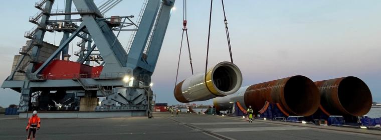 Enerige & Management > Windkraft Offshore - Monopiles für Windpark Baltic Power unterwegs