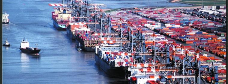 Enerige & Management > Gas - Erstes umgerüstetes LNG-Containerschiff sticht in See