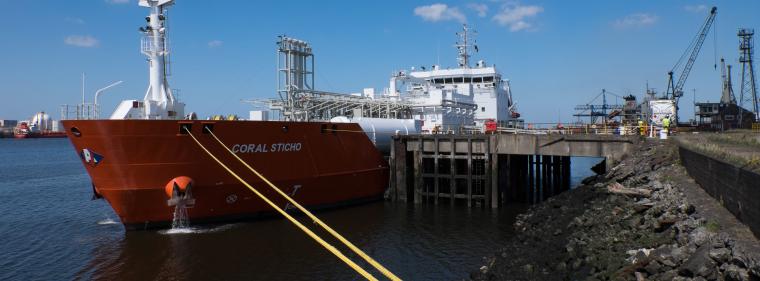 Enerige & Management > Gas - LNG von Rügener Terminal nach Norden verschifft