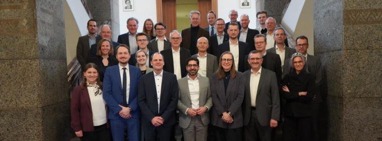 Enerige & Management > Stromnetz - Hessen startet Plattform für passgenauen Netzausbau