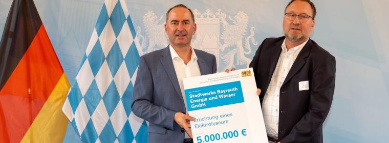 Enerige & Management > Wasserstoff - Wasserstoffprojekt in Bayreuth bekommt weitere Gelder