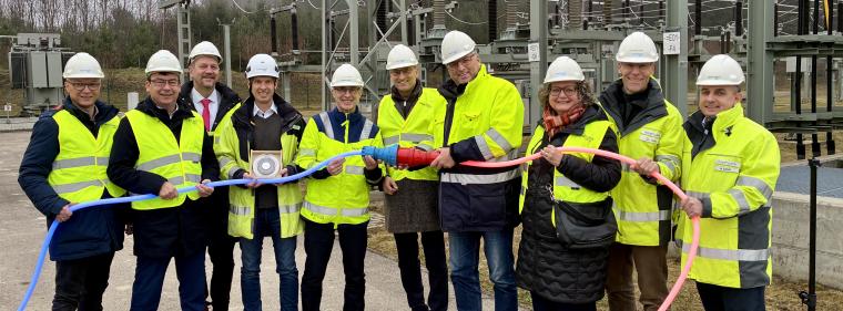 Enerige & Management > Stromnetz - Neue Erdkabeltrasse im Landkreis Dachau am Netz