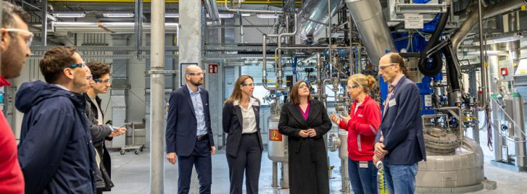 Enerige & Management > Unternehmen - Tesa-Werk erhält Wasserstoff-Anschluss