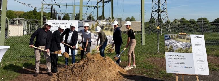 Enerige & Management > Batteriegroßspeicher - Grid-Scale-Projekt von Voltfang im Bau