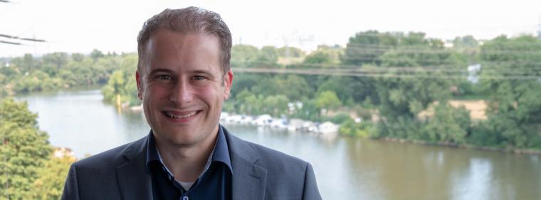 Enerige & Management > Personalie - Mario Beck verlängert bei der Süwag