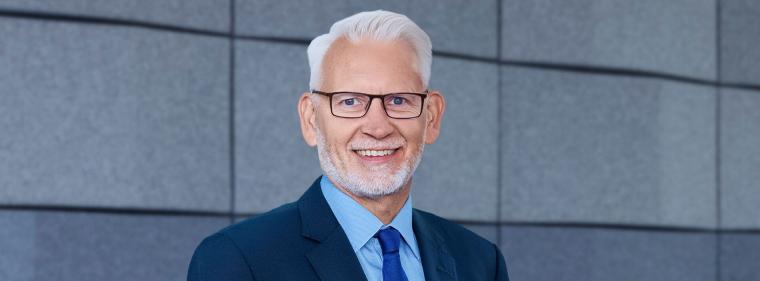 Enerige & Management > Personalie - Uniper verlängert mit CEO