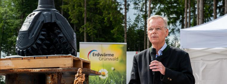 Enerige & Management > Geothermie - Im Süden von München wird wieder gebohrt
