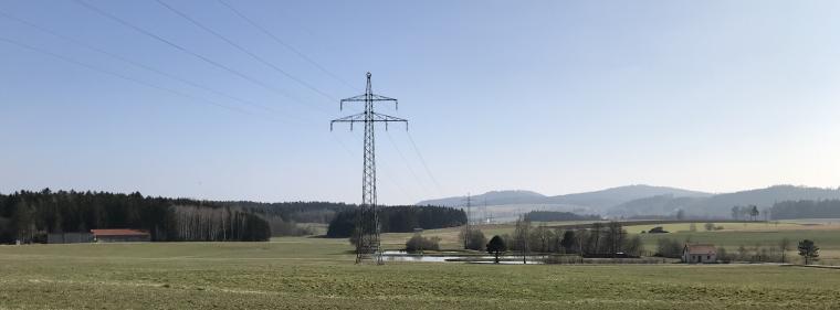 Enerige & Management > Stromnetz - 50 Jahre alte Leitung wird fit für die Energiewende