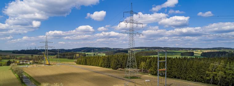 Enerige & Management > Stromnetz - Tennet steigert Netzinvestitionen im ersten Halbjahr