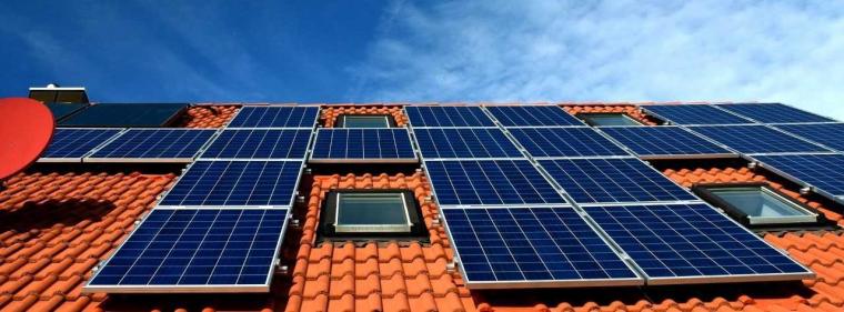 Enerige & Management > Photovoltaik - Zubau von kleinen PV-Anlagen auf Rekordkurs
