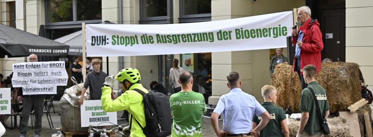Enerige & Management > Biomasse - Erneuerbaren-Pioniere demonstrieren vor Umwelthilfe-Sommerfest