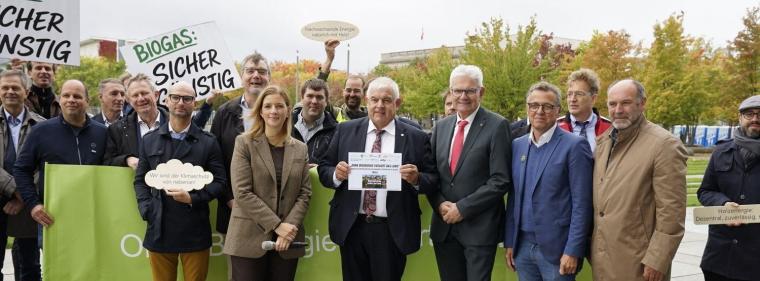 Enerige & Management > Biomasse - 10.000 Unterschriften für Bioenergie
