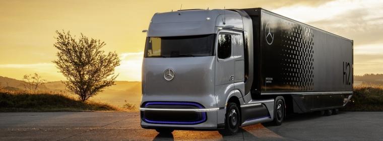 Enerige & Management > Alternative Antriebe - Daimler setzt beim LKW auf Doppelstrategie