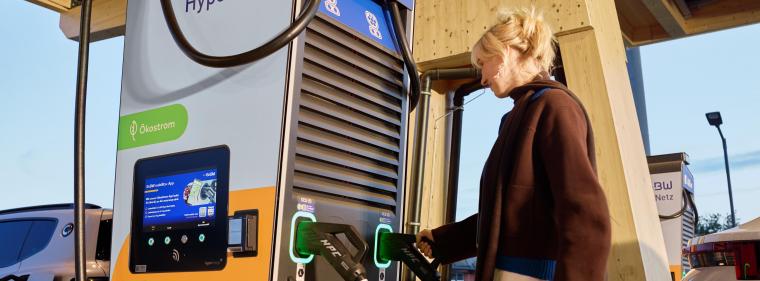 Enerige & Management > Elektromobilität - EnBW und Alpitronic werkeln auch künftig am Schnelllade-Netz