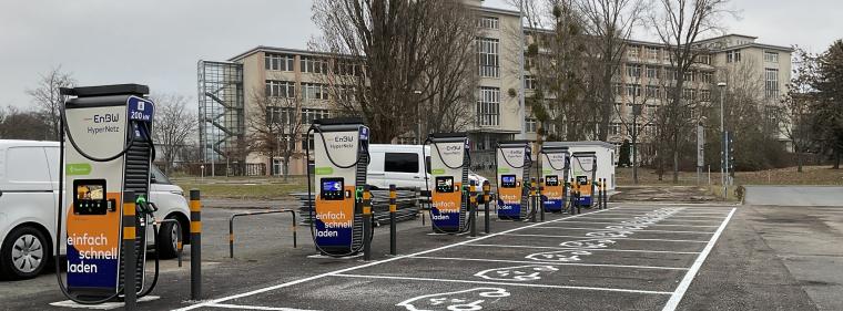Enerige & Management > Elektromobilität - Neue Schnellladestation am Flughafen Dresden