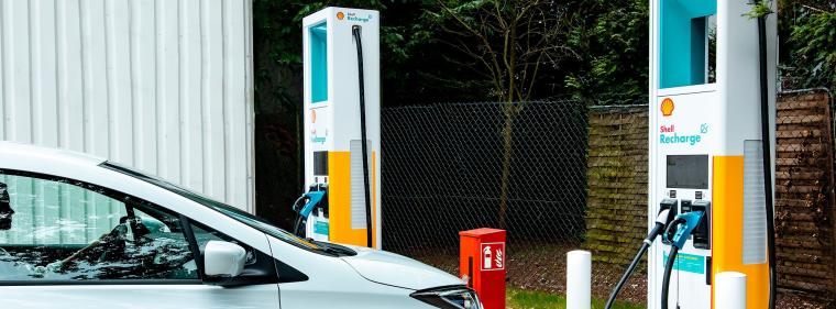 Enerige & Management > Elektrofahrzeuge - Weitere Schnellladesäulen im Shell-Tankstellennetz geplant
