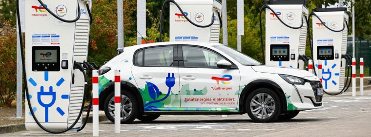 Enerige & Management > Elektrofahrzeuge - Total Energies eröffnet ersten Deutschlandnetz-Standort