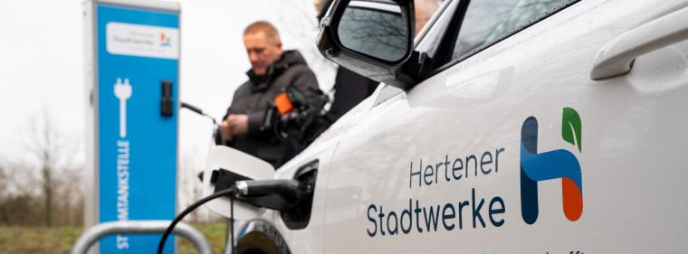 Enerige & Management > Elektromobilität - Schnellladesäulen treiben Hertener Autostromabsatz