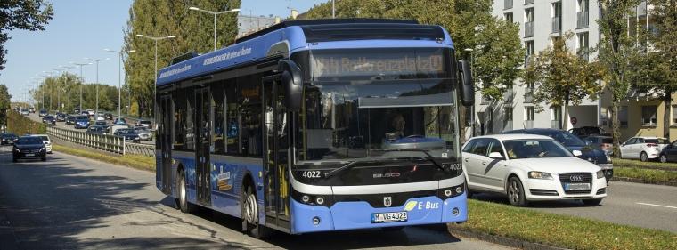 Enerige & Management > Nahverkehr - Erste komplett elektrische Buslinie in München