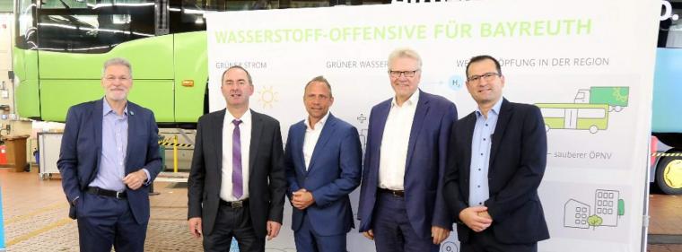 Enerige & Management > Wasserstoff - Stadtwerk verkündet &bdquo;bitteres&ldquo; Aus für H2-Busflotte