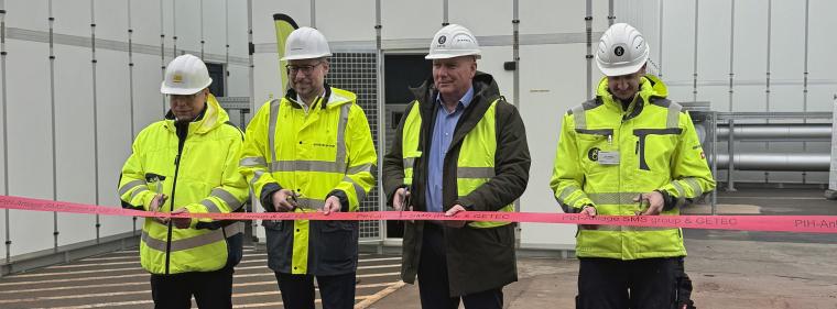 Enerige & Management > Wärmenetz - In Betrieb: eine der größten Luft-Wasser-Wärmepumpen-Anlagen