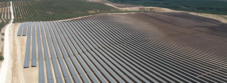 Enerige & Management > Photovoltaik - Verbund eröffnet spanischen Solarpark Pinos Puente