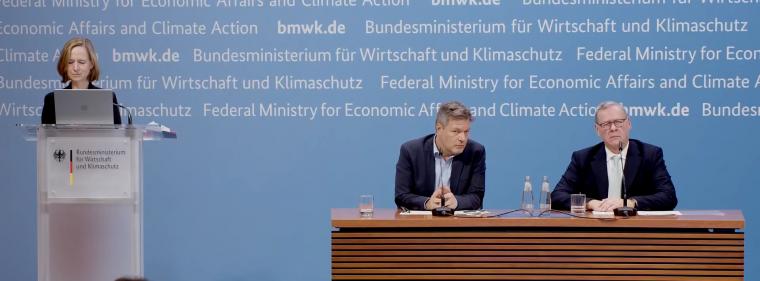 Enerige & Management > Wasserstoff - Habeck stellt Kernnetz für Wasserstoff vor