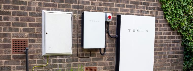 Enerige & Management > Stromspeicher - Tesla verkauft eine Million Heimspeicher weltweit