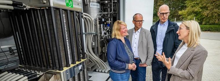 Enerige & Management > Mobilität - Mehr Wasserstoff für Bielefelds Busflotte dank eigenem Elektrolyseur